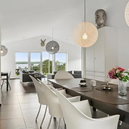 Vakantiehuis Stunning Home In Holbaek With Sauna *