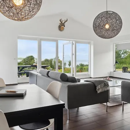 Holiday home 3 Bedroom Awesome In Holbaek Kisserup