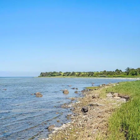3 Bedroom Awesome In Holbaek Holiday home *