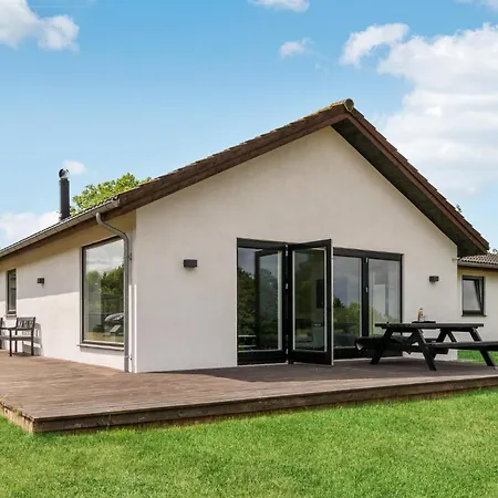 Stunning Home In Holbaek With Sauna Vakantiehuis Holbæk