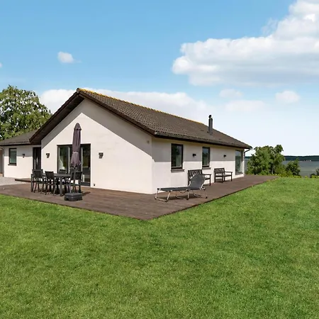 3 Bedroom Awesome In Holbaek Kisserup